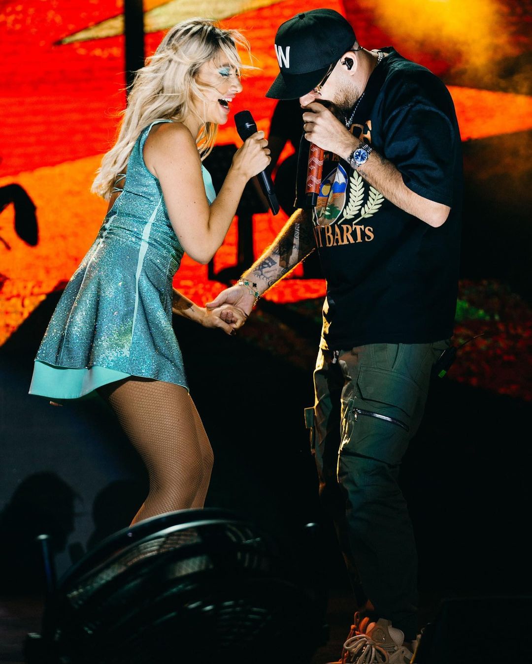 Hadise Bodrum'u salladı 18 363326047 823576059288377 5456066099814726537 n