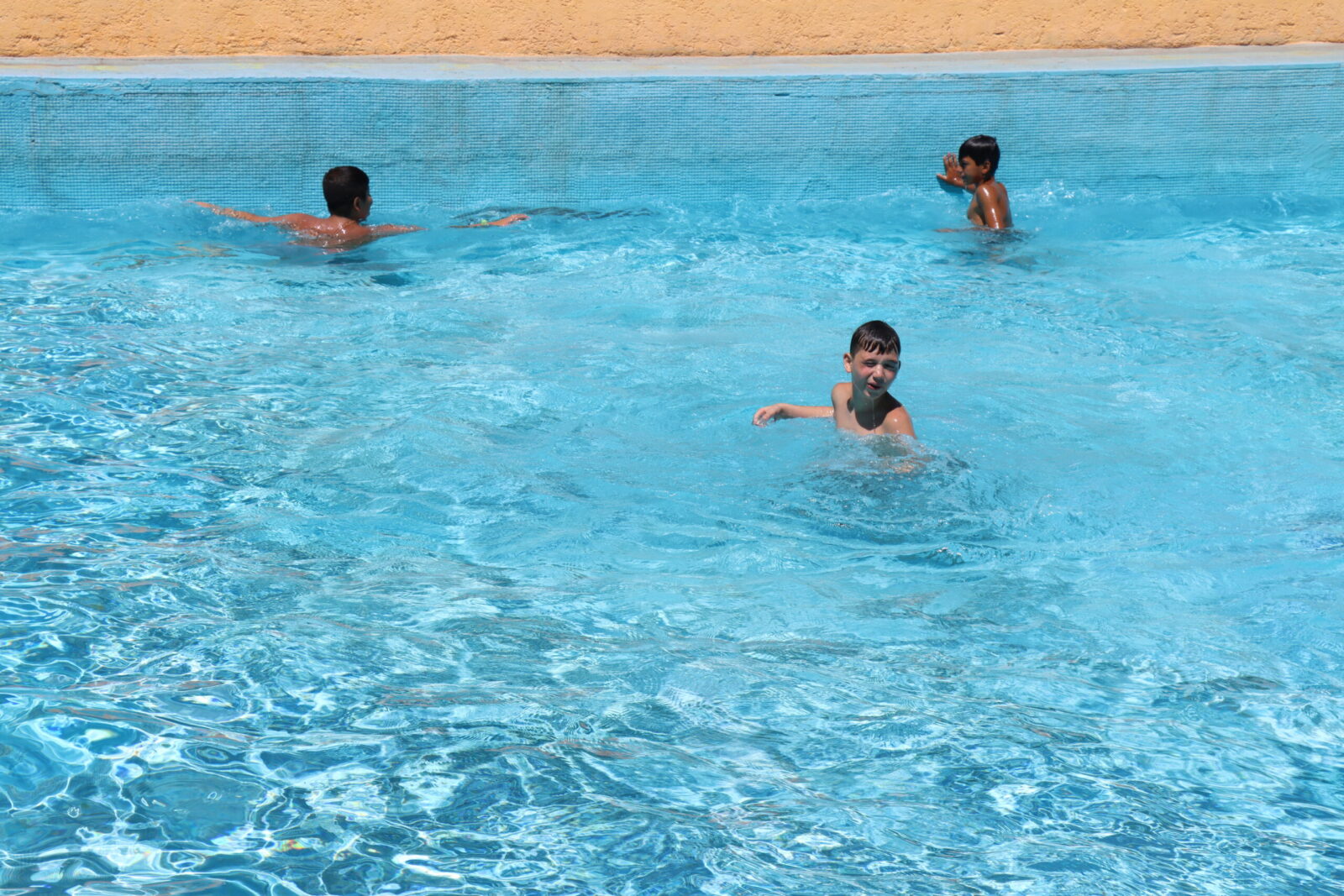 Aşırı sıcaklarda nelere dikkat edilmeli? 29 AA 20230714 31675501 31675494 GUNEYDOGUDA SICAK HAVA ETKILI OLUYOR scaled