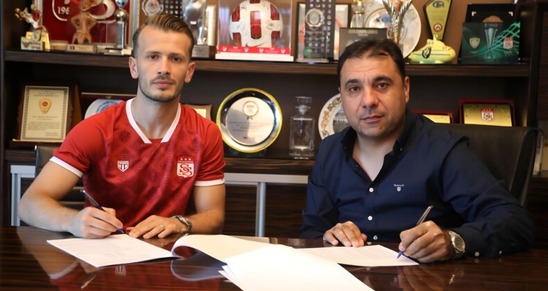 Abdulkadir Parmak, Demir Grup Sivasspor’da!