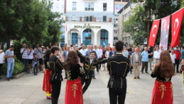 Artvin’de “19. Hopa Kültür Sanat ve Deniz Festivali” başladı
