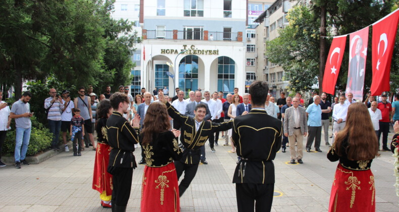 Artvin’de “19. Hopa Kültür Sanat ve Deniz Festivali” başladı