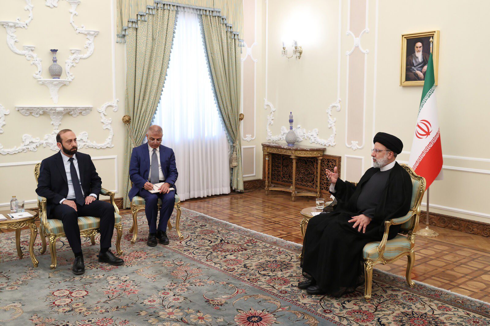 Ermenistan Dışişleri Bakanı İran'da 6 AA 20230724 31757347 31757345 IRAN CUMHURBASKANI ERMENISTAN DISISLERI BAKANI ILE BOLGESEL MESELELERI GORUSTU