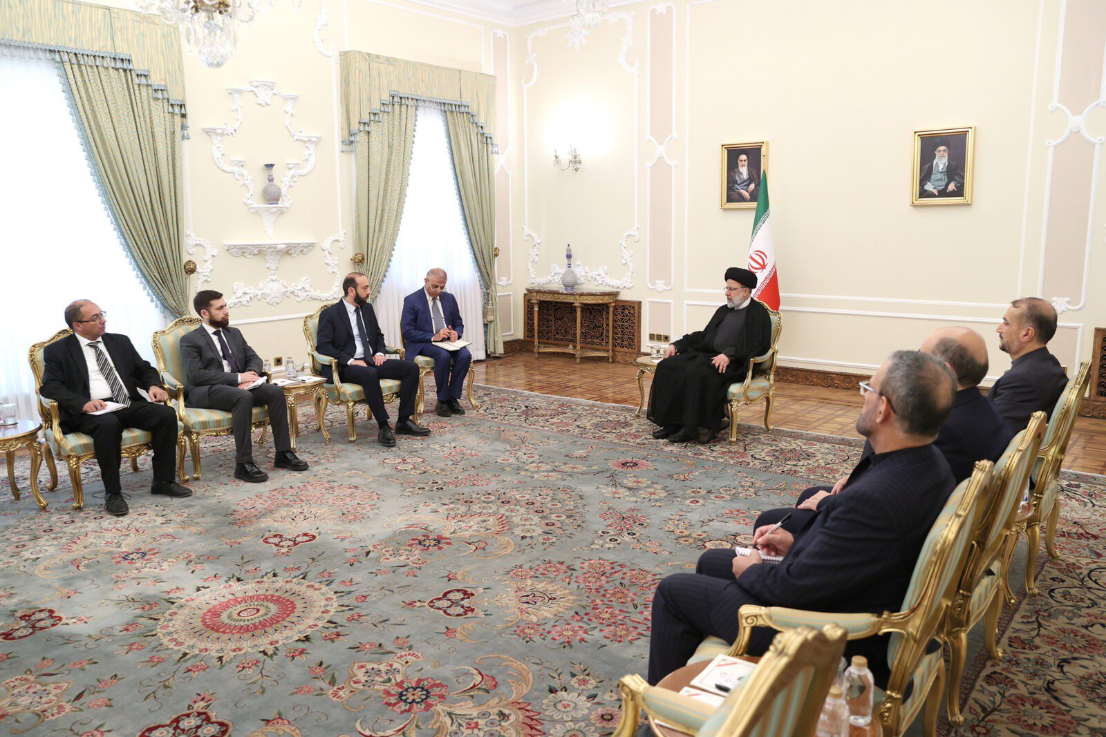 Ermenistan Dışişleri Bakanı İran'da 5 AA 20230724 31757347 31757346 IRAN CUMHURBASKANI ERMENISTAN DISISLERI BAKANI ILE BOLGESEL MESELELERI GORUSTU