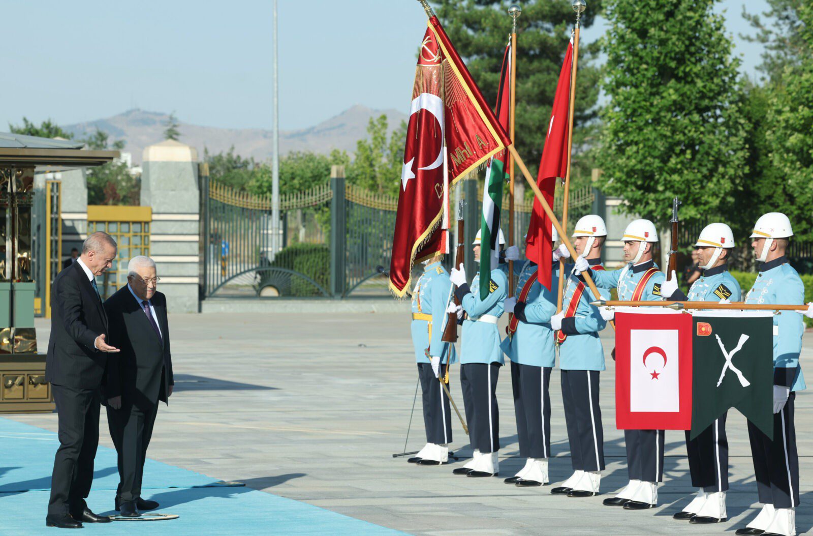 Filistin davasına desteğimiz en güçlü şekilde devam edecek 19 AA 20230725 31764731 31764725 CUMHURBASKANI ERDOGAN FILISTIN DEVLET BASKANI ABBASI RESMI TORENLE KARSILADI scaled