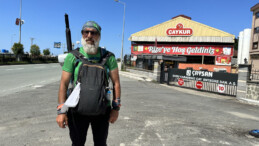Kitaptan etkilendi, yürüyerek Türkiye turuna çıktı!