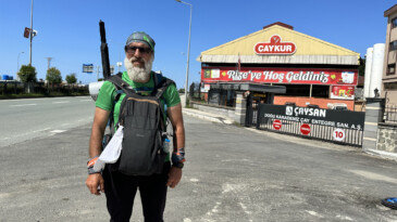 Kitaptan etkilendi, yürüyerek Türkiye turuna çıktı!