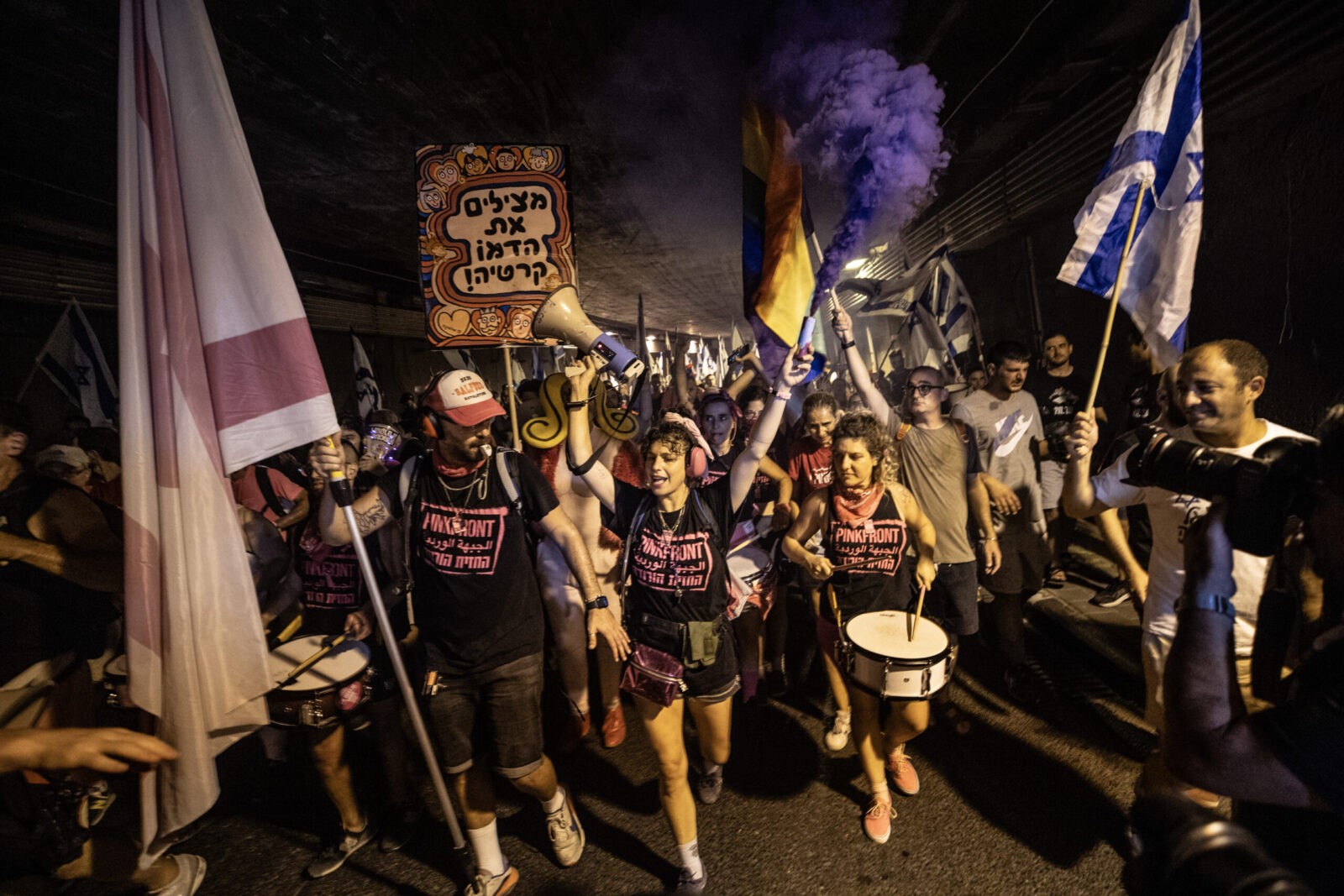 İsrail'de protestolar devam ediyor 21 AA 20230727 31784414 31784396 ISRAILDE NETANYAHU HUKUMETININ YARGI DUZENLEMESINE KARSI YURUTULEN PROTESTOLAR DEVAM EDIYOR scaled