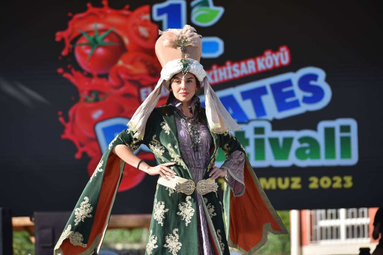 Antalya'da "Domates Festivali" başladı 17 AA 20230728 31792486 31792480 ANTALYADA ESKIHISAR KOYU DOMATES FESTIVALI BASLADI