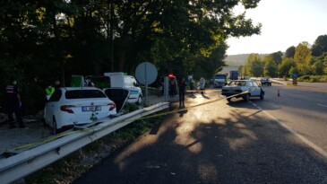 Bursa’da kazaya karışan otomobil piknikçilere çarptı!