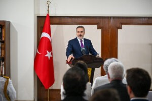 Dünya'yı onlara dar etmeye devam edeceğiz! 3 FIDAN GENEL