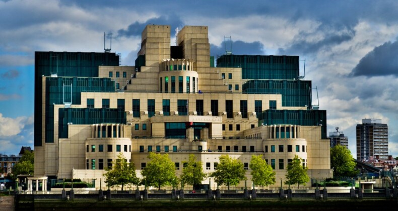 MI6 Başkanı Moore’dan, Rusya-Ukrayna çağrısı