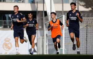 Real Madrid'de Arda'nın ilk idmanı 3 arda ilk antr1