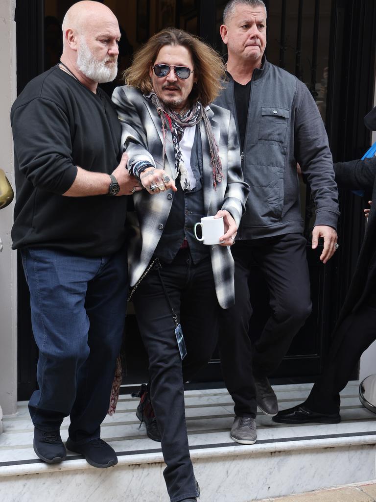 Johnny Depp tüm dünyayı şoke etti! İntihar mı etti? 11 joony dee