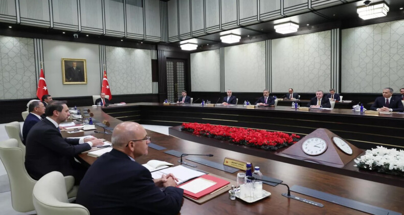 Cumhurbaşkanı Erdoğan başkanlığında kabine toplanıyor