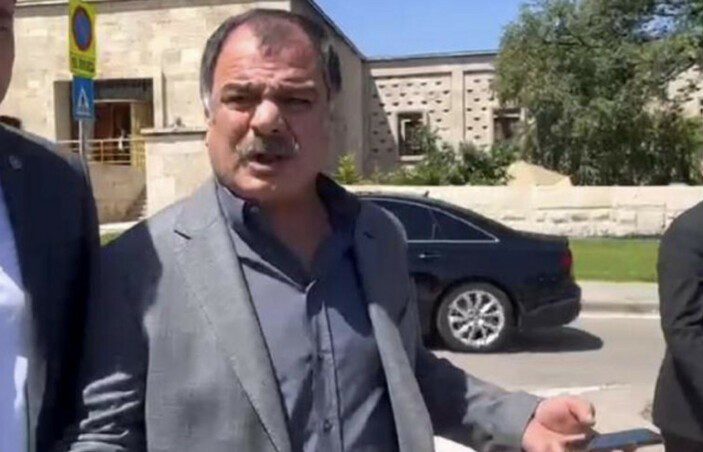 Mustafa Sarıgül'e Meclis'te yumruklu saldırı iddia edildi 9 mustafa sarigule mecliste yumruklu saldiri fcf25923