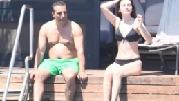 Rafet El Roman kendisinden 24 yaş küçük sevgilisi ile aşk tatilinde