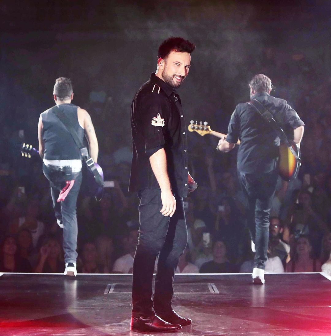 Tarkan'dan romantik paylaşım! 15 355627789 6146900822026303 6199542072675560428 n