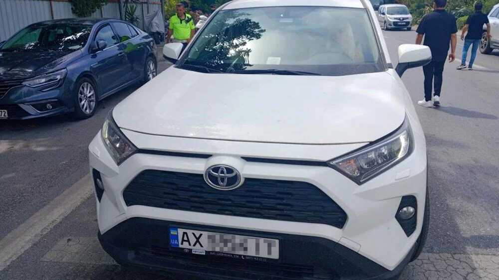 Antalya'da Rus ve Ukrayna'lılar korsan taksicilik yapıyor! 15 4