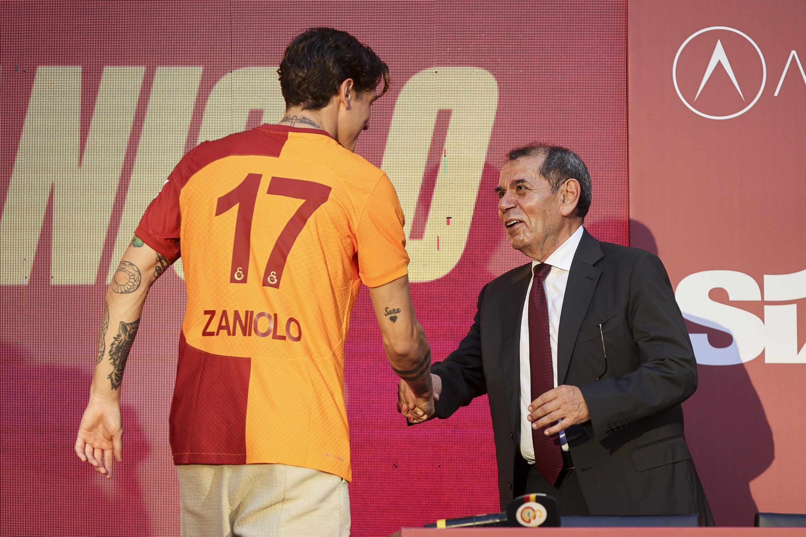 Galatasaray'da flaş ayrılık! Rekor bir ücrete gidiyor! 5 AA 20230730 31805039 31805010 GALATASARAY YENI TRANSFERLERI ICIN TARAFTARI ONUNDE IMZA TORENI DUZENLEDI 1 scaled