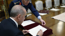 Erdoğan YAŞ kararlarını imzaladı. TSK’da bir ilk gerçekleşti!
