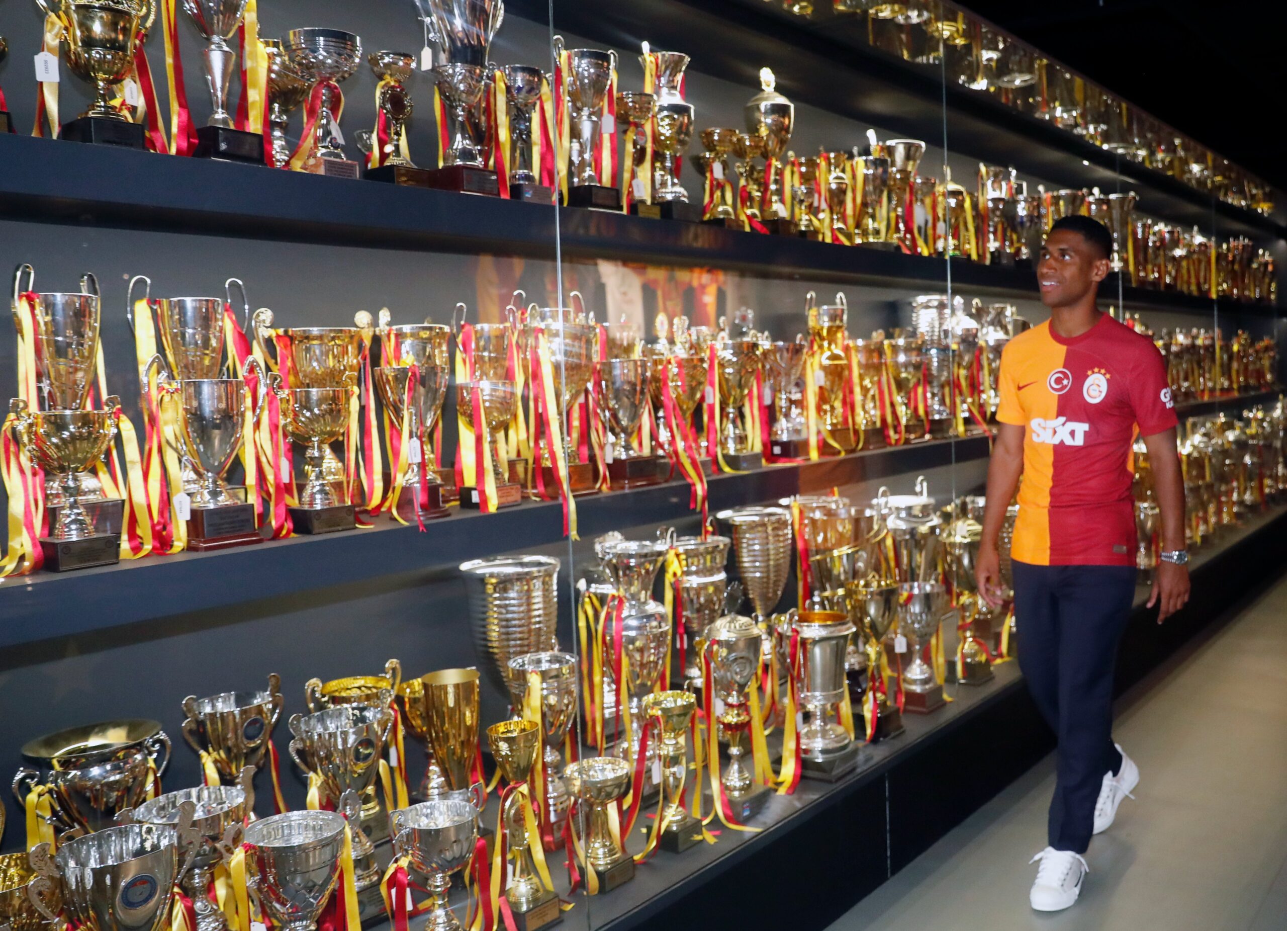 Galatasaray'ı FIFA'ya şikayet ettiler! 8 AA 20230810 31892449 31892446 GALATASARAY BREZILYALI FUTBOLCU TETE ILE ANLASMA SAGLANDIGINI DUYURDU scaled