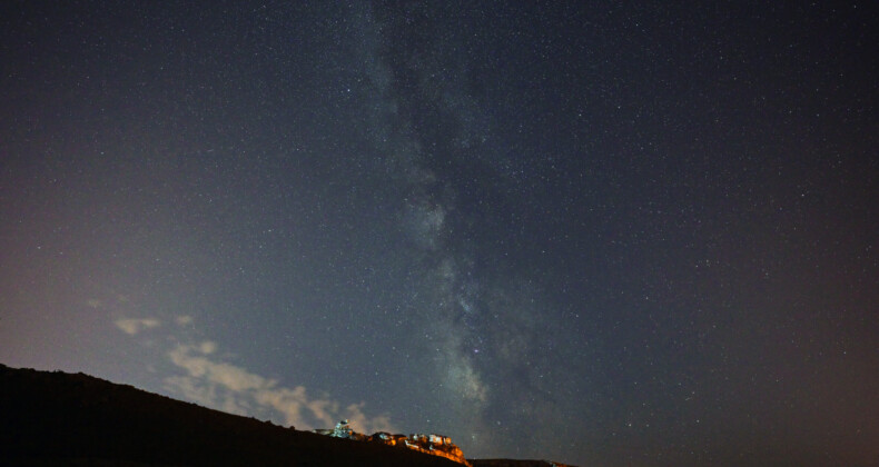 Meteor yağmuru izlemek için rasathaneye geldiler