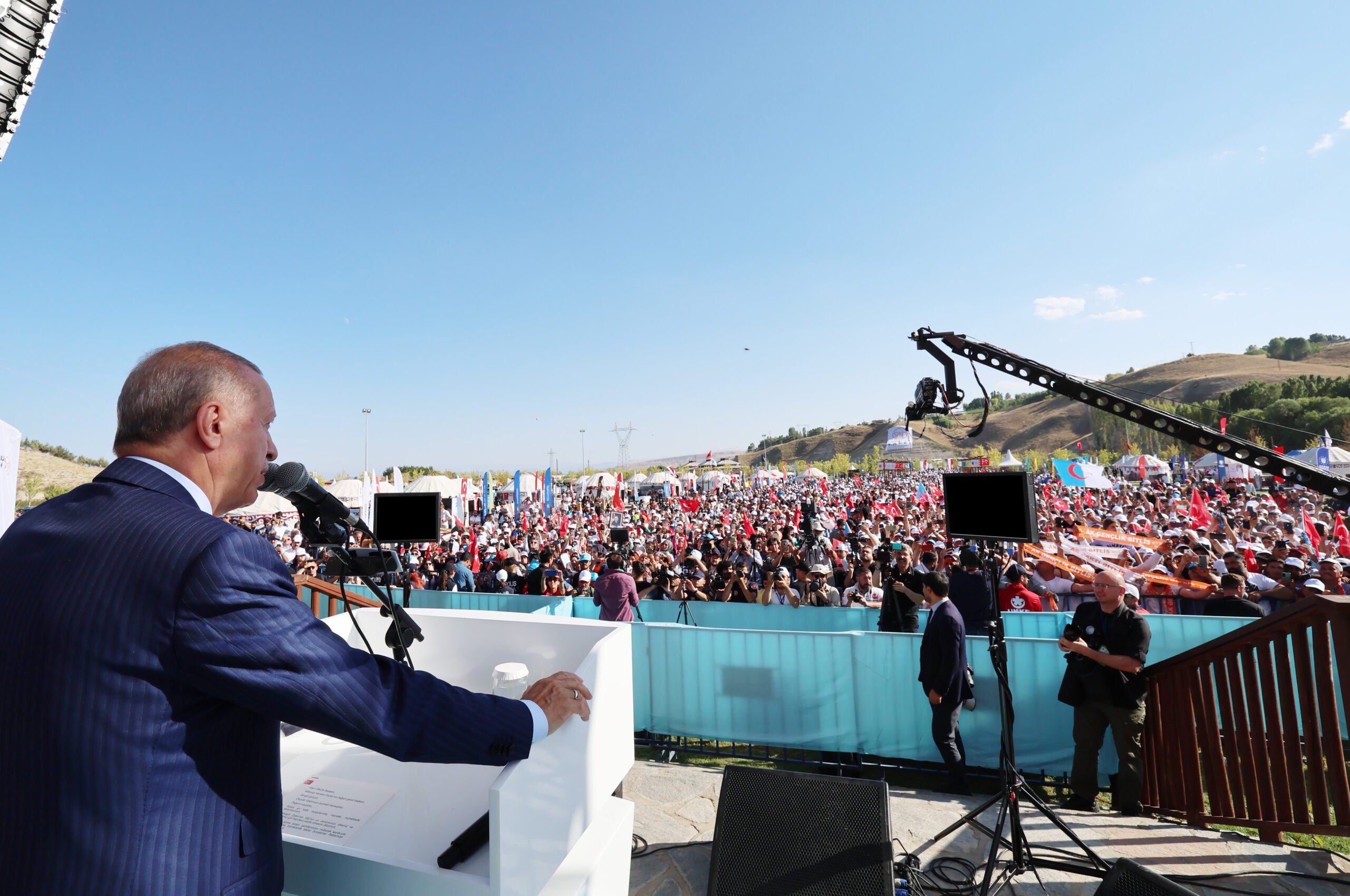 Cumhurbaşkanı Erdoğan Ahlat'tan önemli mesajlar verdi! 30 AA 20230825 31997078 31997070 CUMHURBASKANI RECEP TAYYIP ERDOGAN scaled