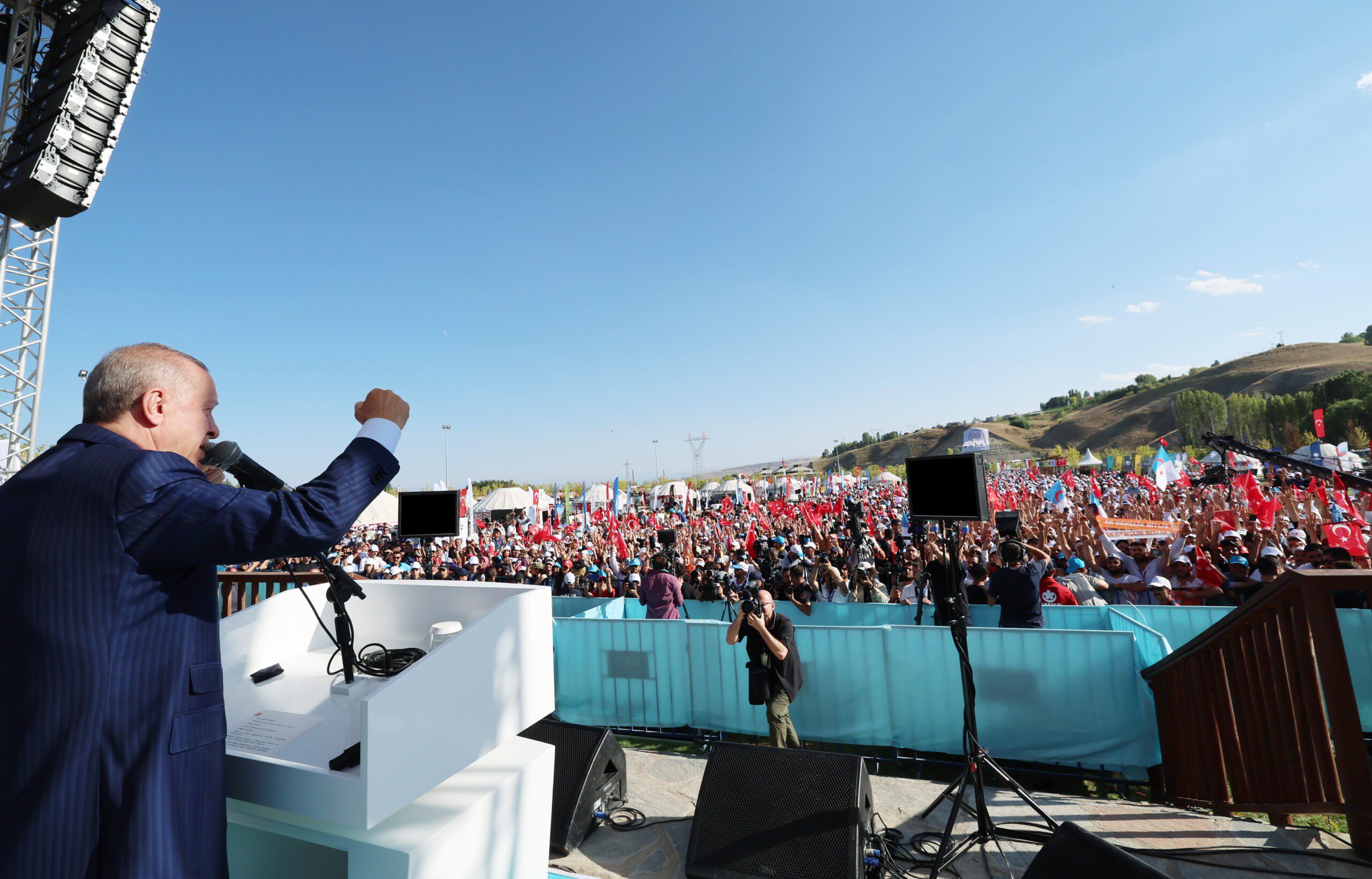 Cumhurbaşkanı Erdoğan Ahlat'tan önemli mesajlar verdi! 26 AA 20230825 31997078 31997071 CUMHURBASKANI RECEP TAYYIP ERDOGAN scaled