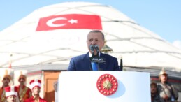 Cumhurbaşkanı Erdoğan Ahlat’tan önemli mesajlar verdi!