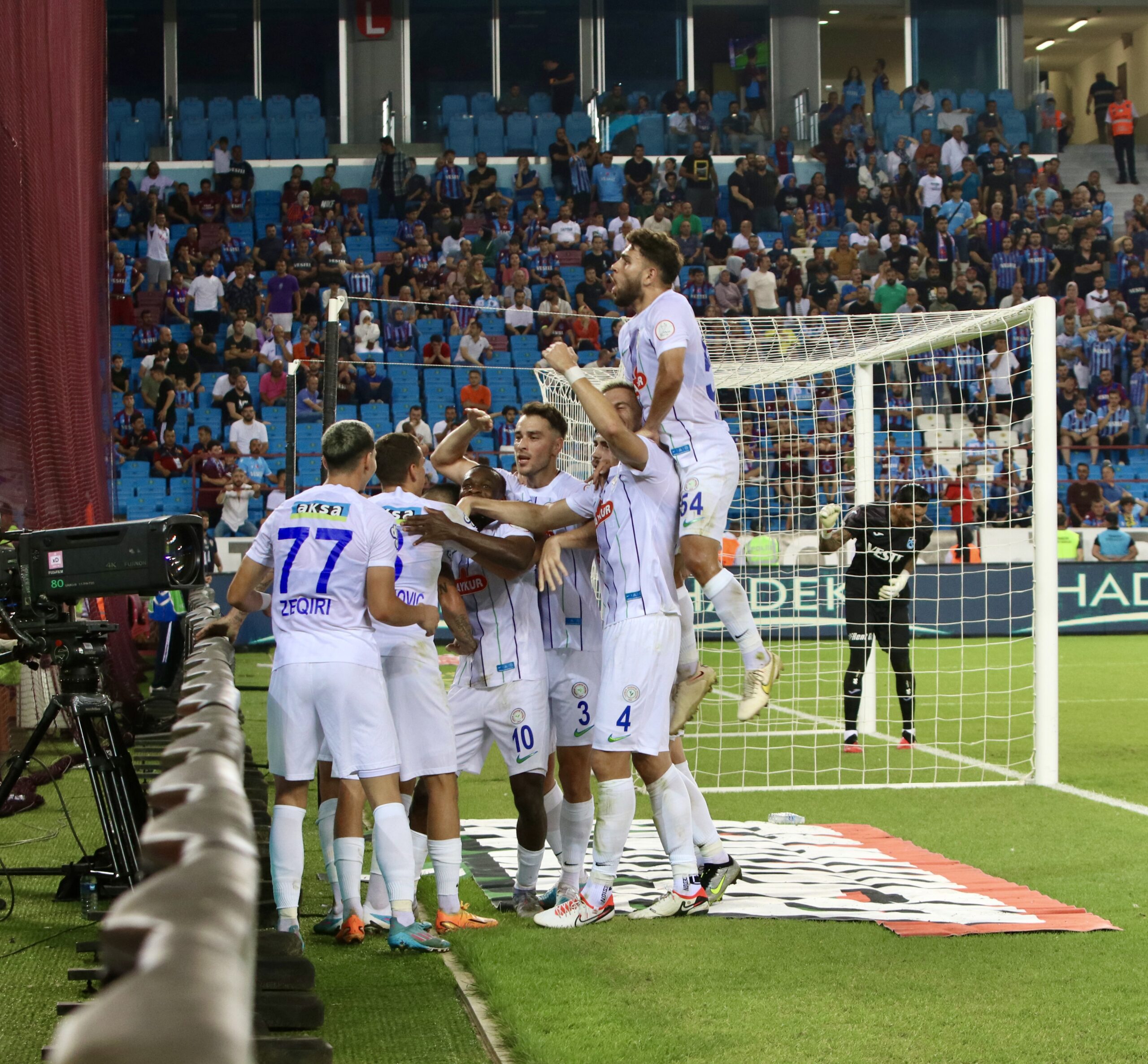 Karadeniz derbisi Çaykur Rizespor'un! 6 AA 20230826 32003854 32003846 TRABZONSPOR CAYKUR RIZESPOR scaled
