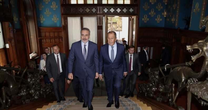 Fidan-Lavrov Zirvesi: Tahıl Koridoru Krizinde Çözüm Sinyalleri!