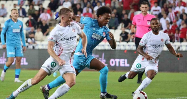 Antalyaspor üstünlüğünü koruyamadı! Sivas’ta puanlar paylaşıldı