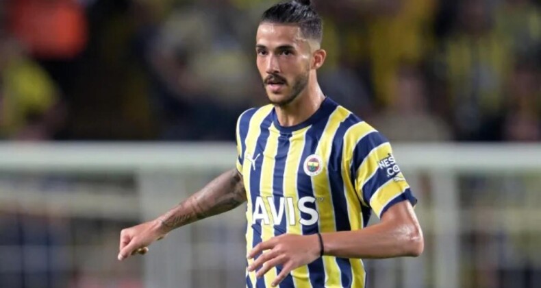 Fenerbahçe izin verdi! İki takımla görüşüyor