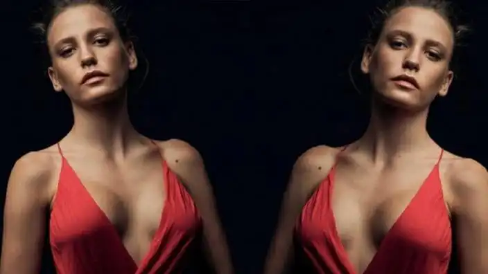 Serenay Sarıkaya, göğüs silikonlarından vazgeçiyor!