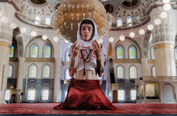 Camide skandal çekim! Camide çekilen görüntüler infiale neden oldu! 21 skandall