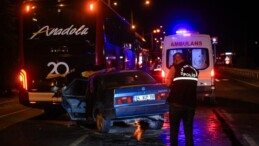 Uşak’ta feci kaza: Yolcu otobüsüne çarpan otomobilin sürücüsü öldü!