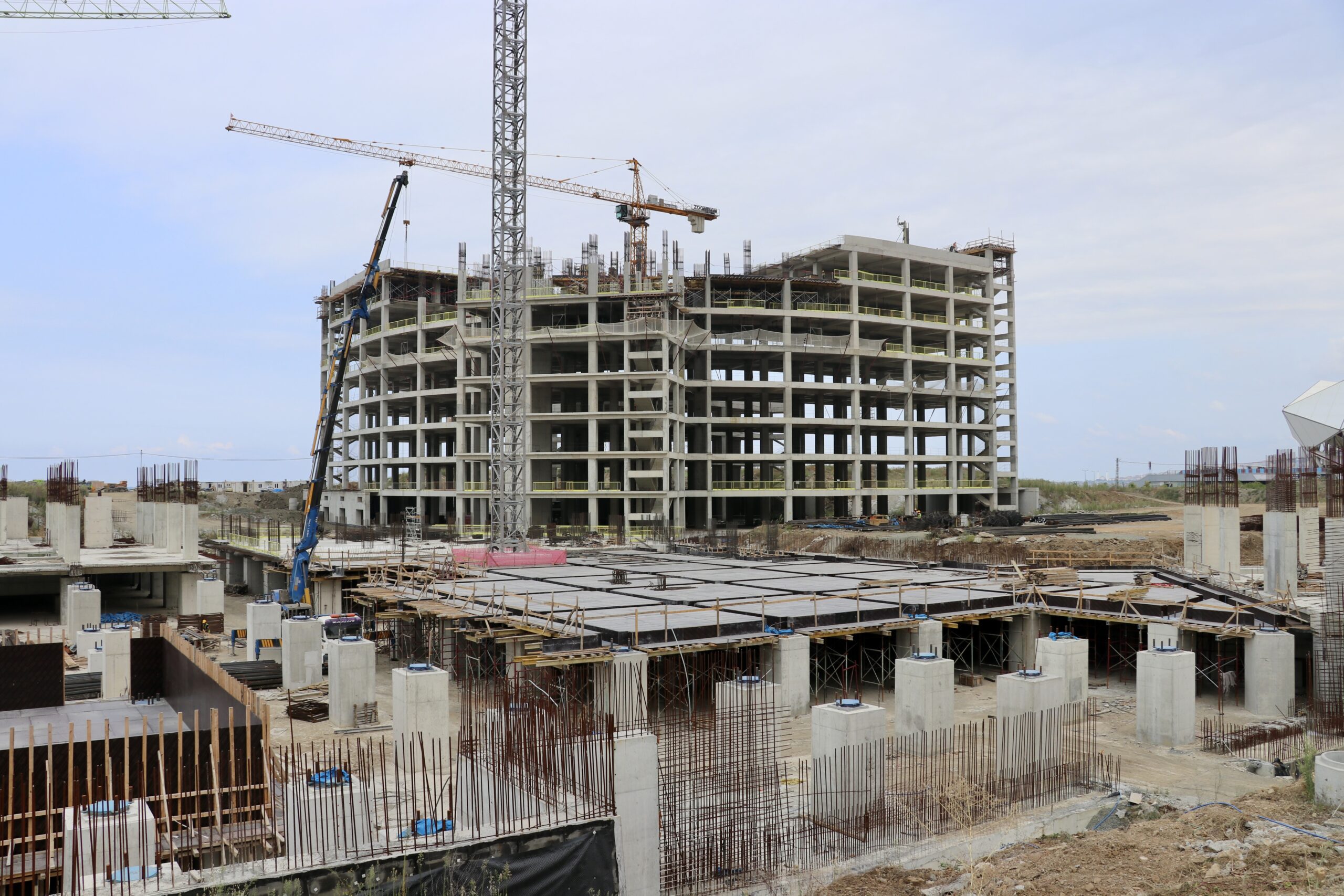 Trabzon Şehir Hastanesi 2025'te Açılışa Hazır 3 AA 20230902 32058904 32058897 TRABZON SEHIR HASTANESI INSAATININ 2025TE TAMAMLANMASI PLANLANIYOR scaled