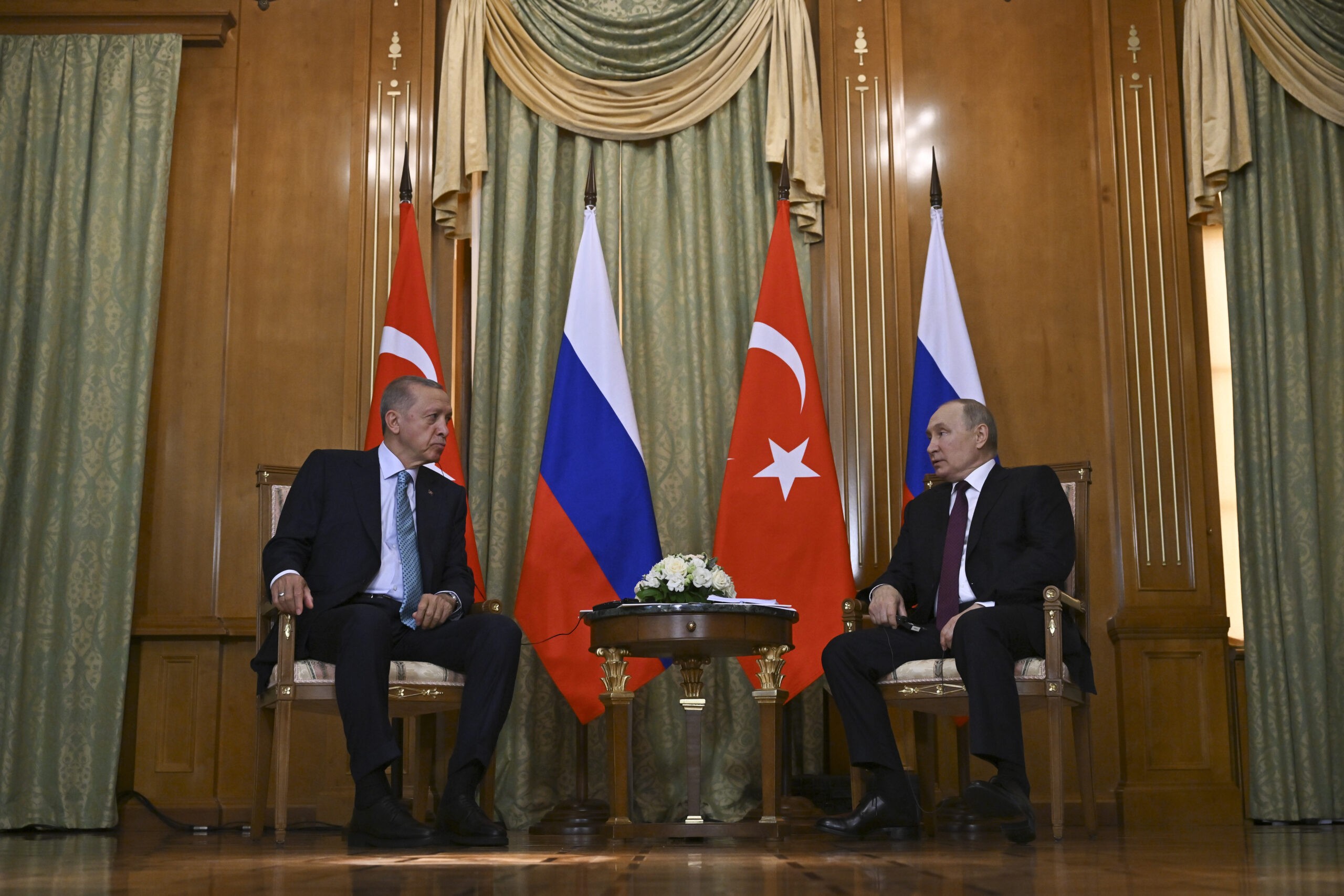 Rus Tahılı, Türkiye Elinde Afrika'ya Umut Olacak 7 AA 20230904 32070635 32070634 ERDOGAN PUTIN GORUSMESI scaled