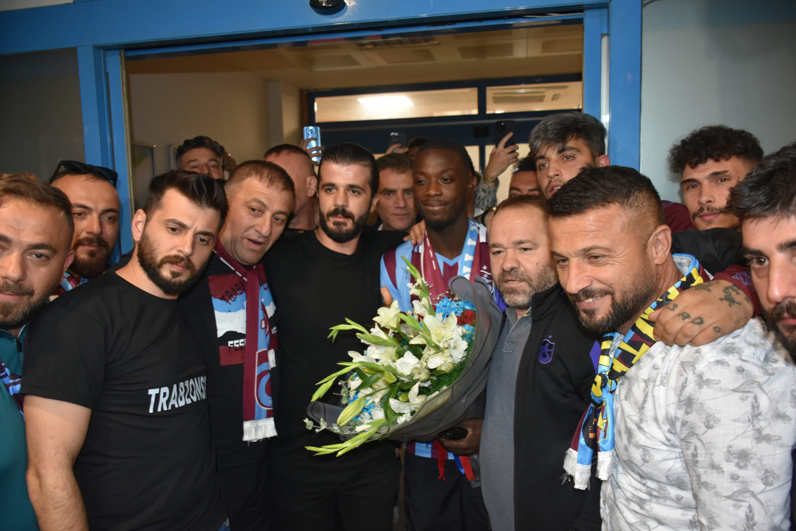 Pepe Trabzon'da: Bize Her Yer Trabzon! 1 AA 20230910 32120173 32120170 TRABZONSPORUN YENI TRANSFERI NICOLAS PEPE TRABZONA GELDI scaled