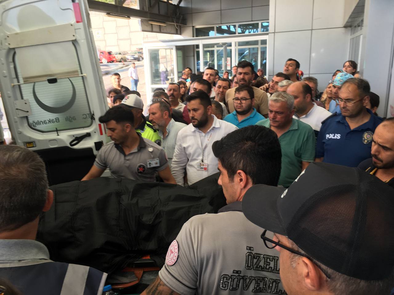 Zonguldak'ta Maden Göçüğü: 1 Ölü, 6 Yaralı 7 AA 20230913 32141396 32141395 ZONGULDAKTA MADEN OCAGINDAKI GOCUKTE 1 ISCI OLDU 3 ISCI YARALI KURTARILDI