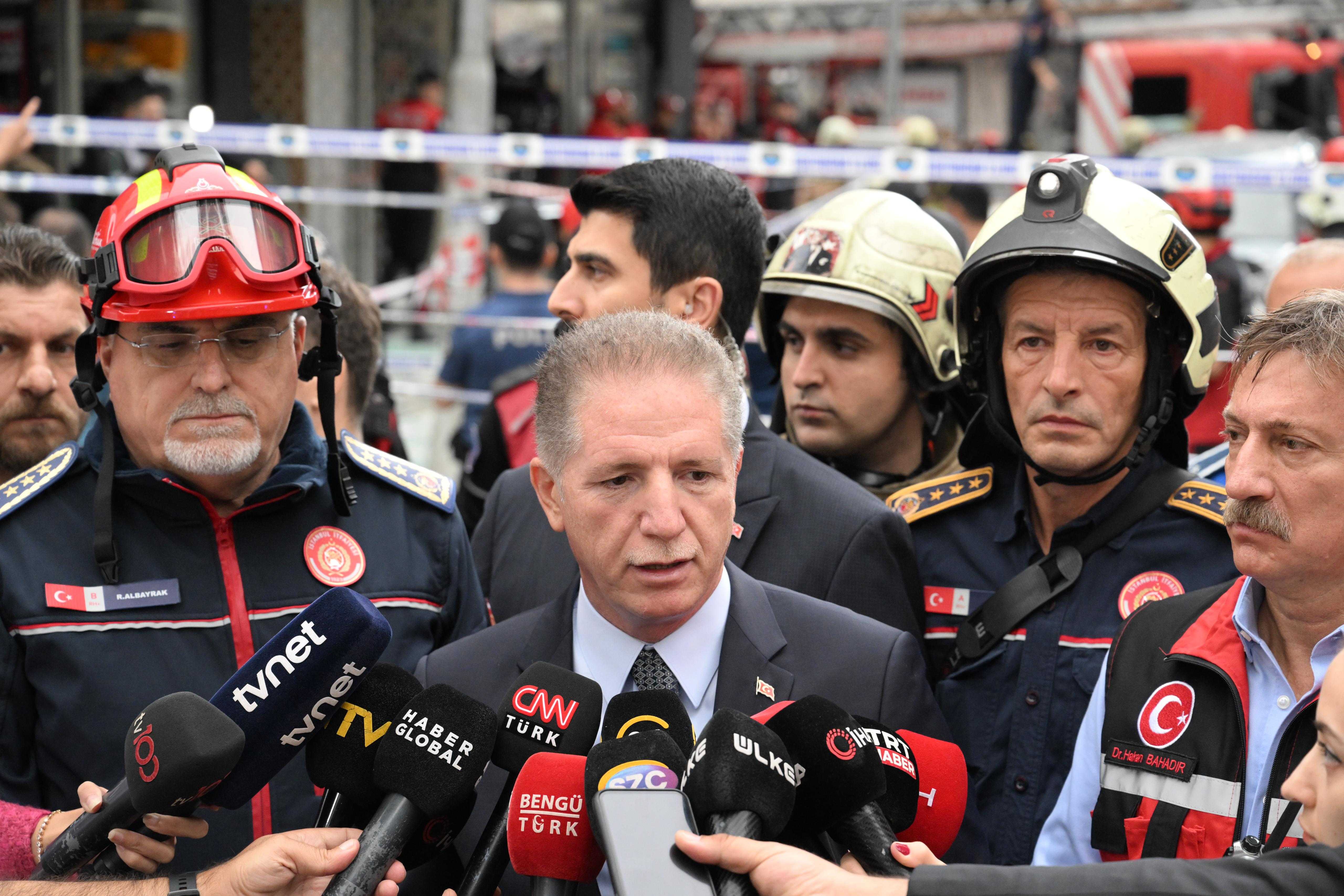 İstanbul'da Sel Alarmı! Vali Gül'den "Boşaltın" Uyarısı! 2 AA 20230928 32264305 32264304 ISTANBUL VALISI DAVUT GUL