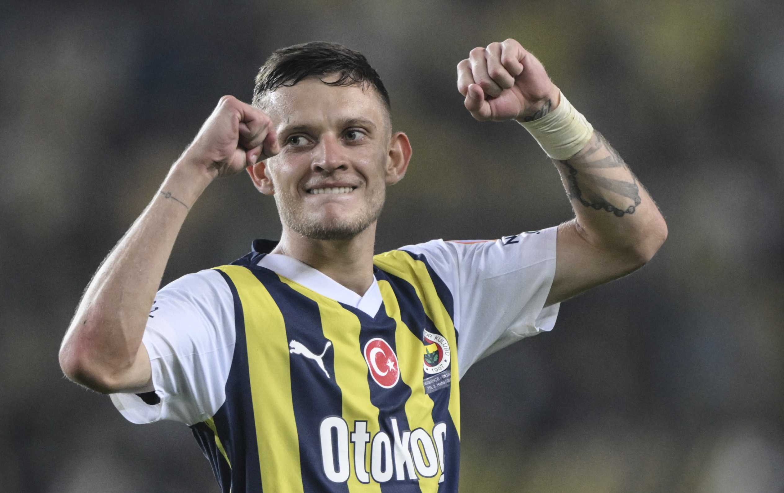 Fenerbahçe, Başakşehir'i 4-0 Mağlup Ederek Liderliği Ele Geçirdi 3 AA 20230928 32266514 32266508 FENERBAHCE RAMS BASAKSEHIR