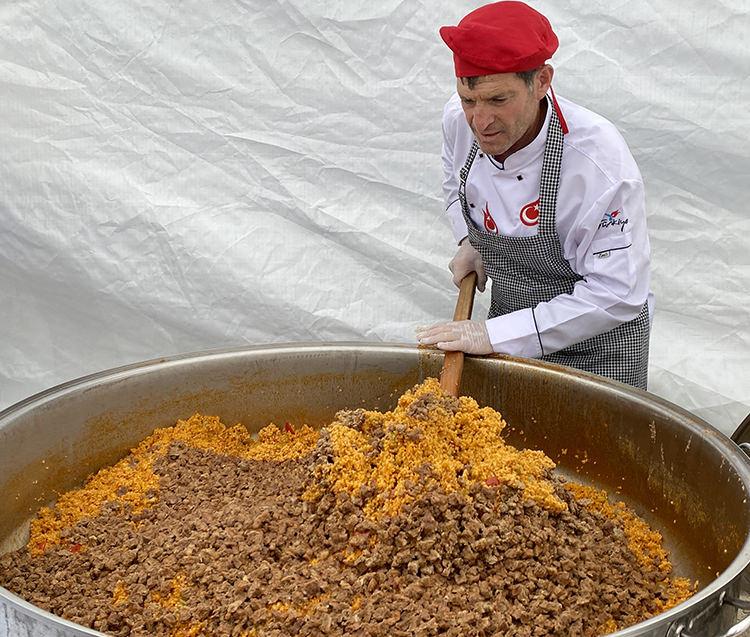 Ahiliğin Pilav, Helva ve Şerbet İkramı Geleneği Halen Yaşatılıyor 1 ahiligin pilav helva ve serbet ikrami gelenegi halen yasatiliyor 1 LTfOHtTO