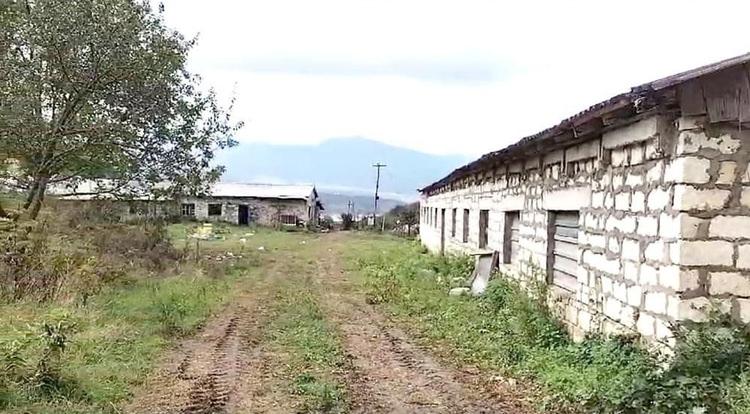 azerbaycan ordusunun kontrolune gecen koyde ermeni guclere ait muhimmat deposu bulundu 1 nvX5z12q