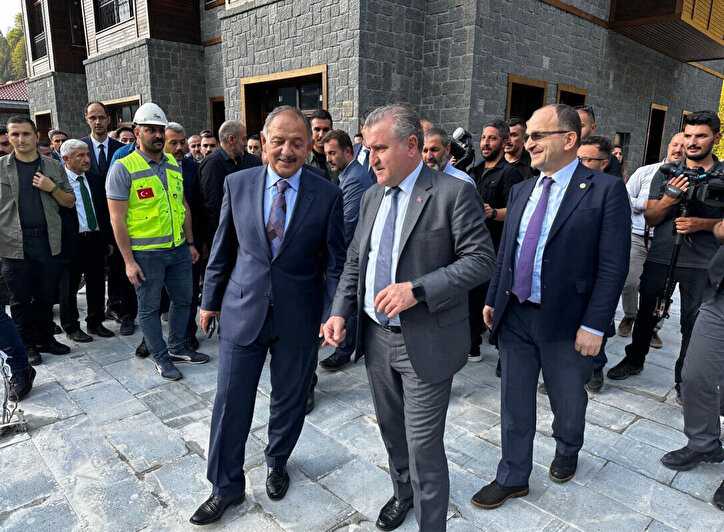 Bakan Özhaseki'den Ayder'de Kentsel Dönüşüme: "Blok Dikmenin Manası Yok" 1 bakan ozhasekiden rizedeki kentsel donusum calismalariyla ilgili onemli aciklama aydere blok dikmenin manasi yok njVeZRqf