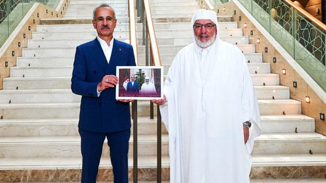 bakan uraloglu cezayirde duyurdu heyecanlandiran pekin londra koridoru aciklamasi 1 kwY21Xnj