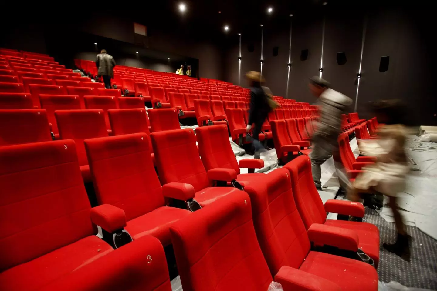 cine avenue 83 2 1