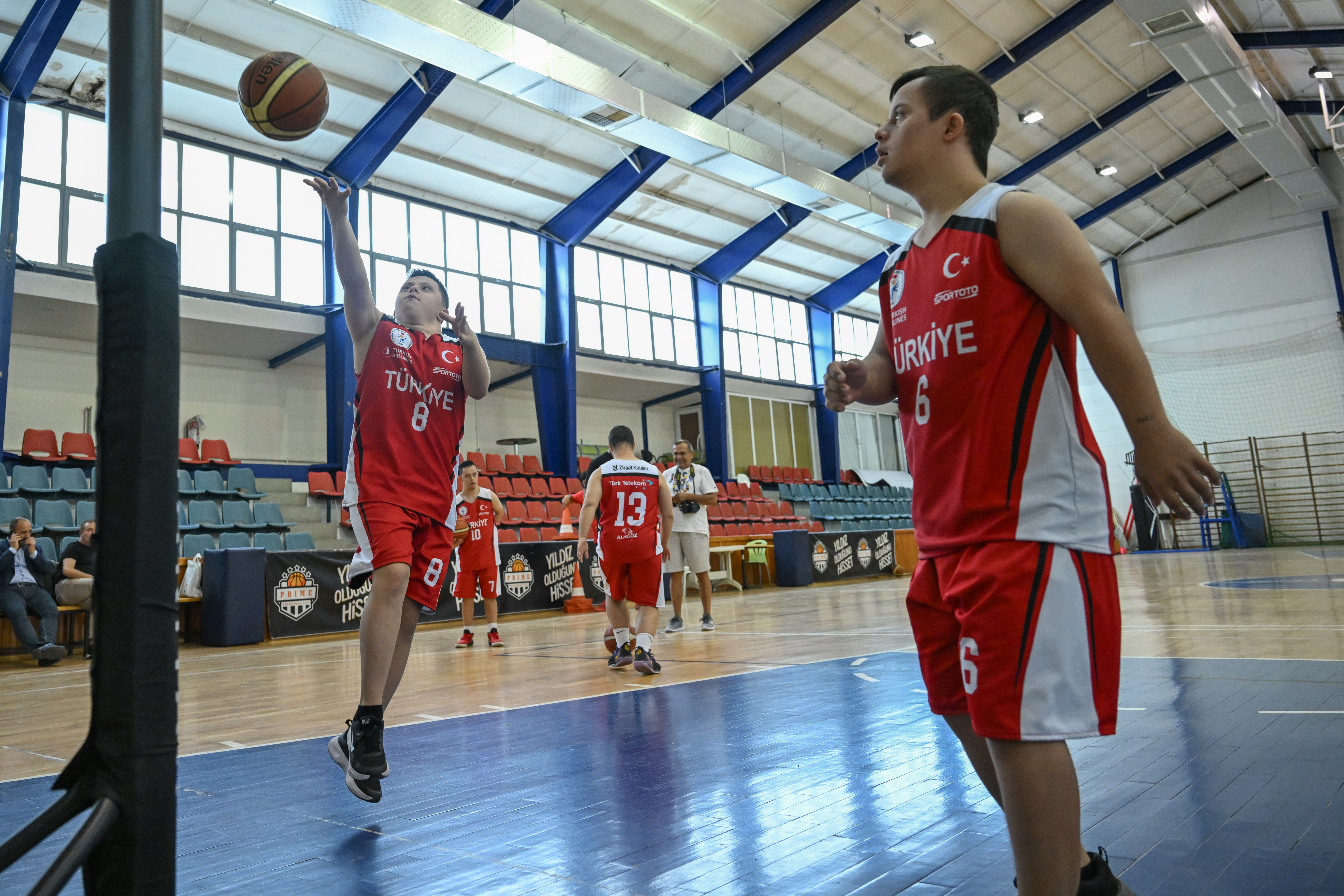 Down Sendromlu Milli Basketbol Takımı Avrupa Şampiyonası’nda Zafer Peşinde 1 down sendromlu milli basketbol takimi italyaya avrupa sampiyonu olmak icin gidiyor 1 rNsdqskk