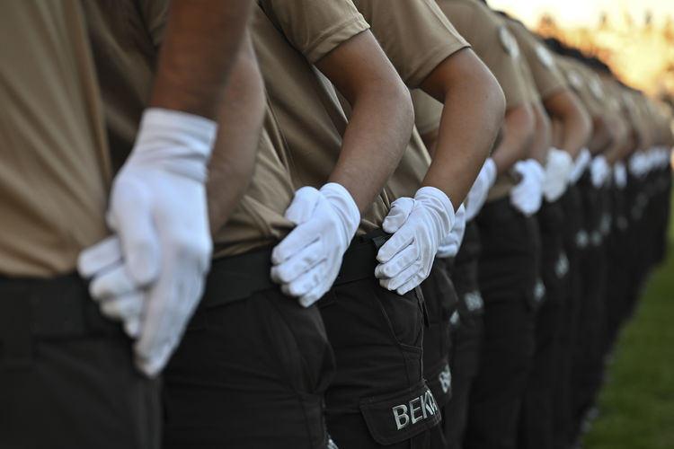 Eğitimlerini Tamamlayan 1363 Bekçisi Mezun Oldu 4 egitimlerini tamamlayan 1363 carsi ve mahalle bekcisi mezun oldu 4 8ec4Af69