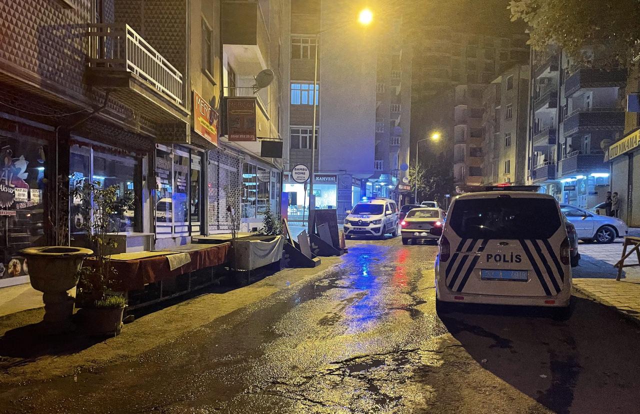 Elazığ'da Silahlı Kavga! 2 Yaralı 1 elazigda silahli kavga 2 yarali 1 2WQnNLlY